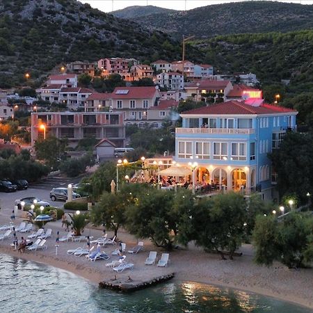 Villa Mediterana Seget Vranjica Eksteriør billede