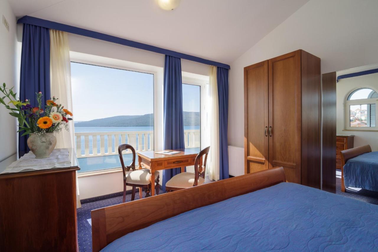 Villa Mediterana Seget Vranjica Eksteriør billede