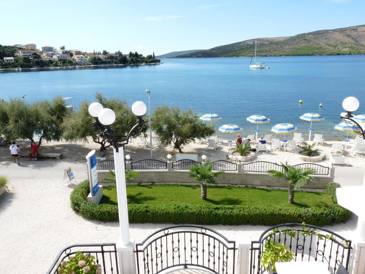 Villa Mediterana Seget Vranjica Eksteriør billede