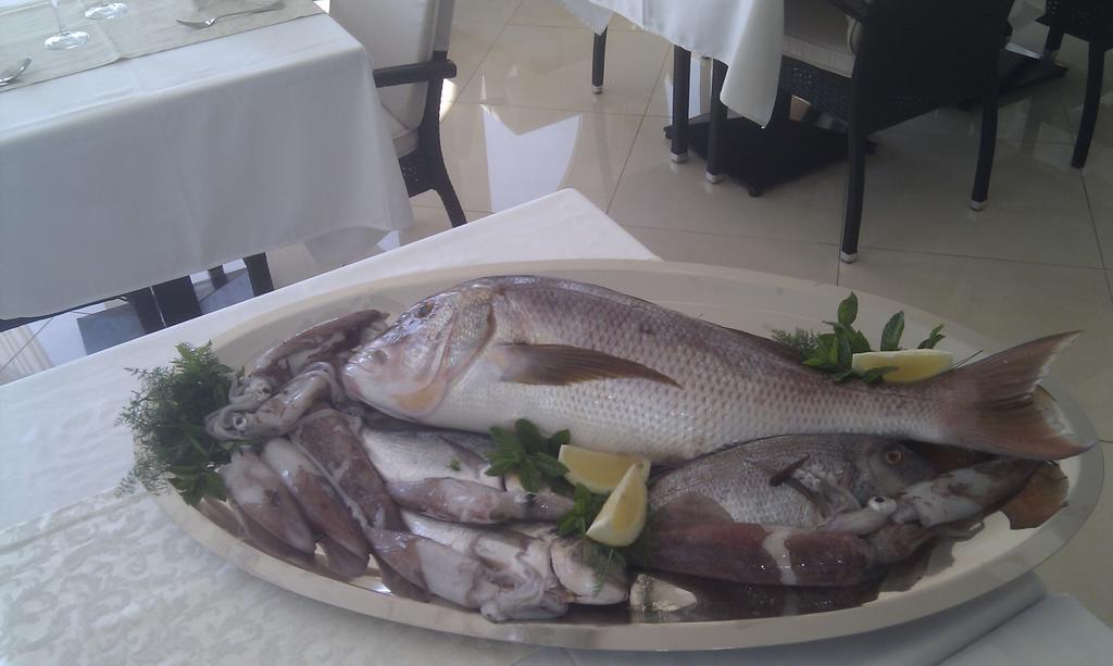 Villa Mediterana Seget Vranjica Eksteriør billede