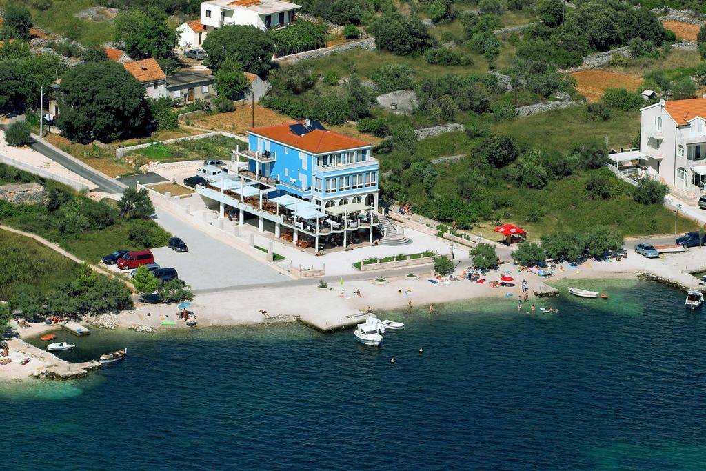 Villa Mediterana Seget Vranjica Eksteriør billede