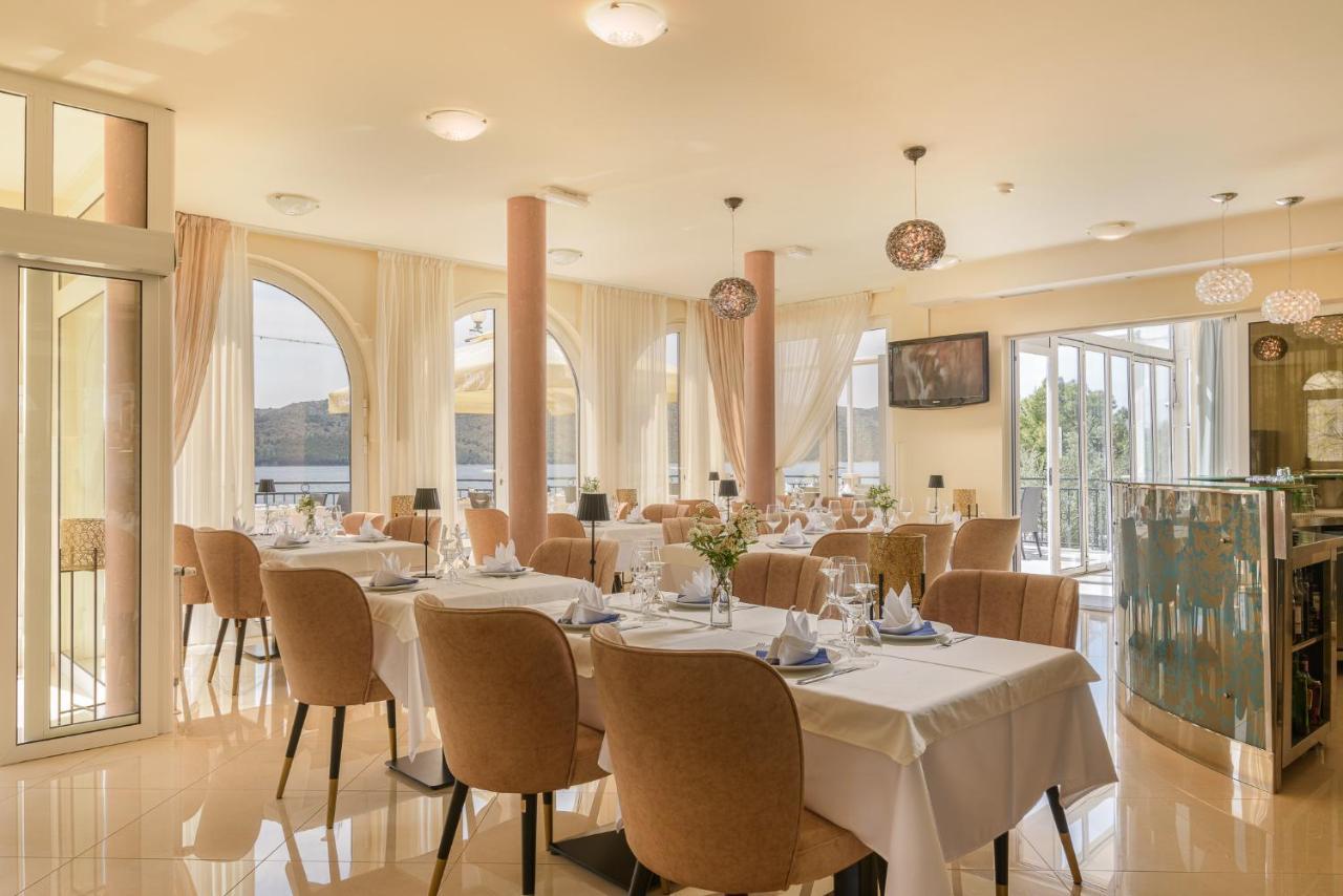 Villa Mediterana Seget Vranjica Eksteriør billede