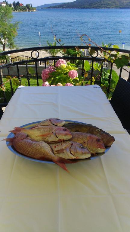 Villa Mediterana Seget Vranjica Eksteriør billede