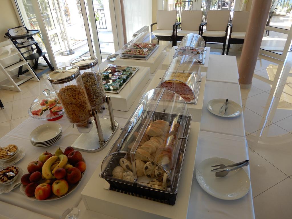 Villa Mediterana Seget Vranjica Eksteriør billede