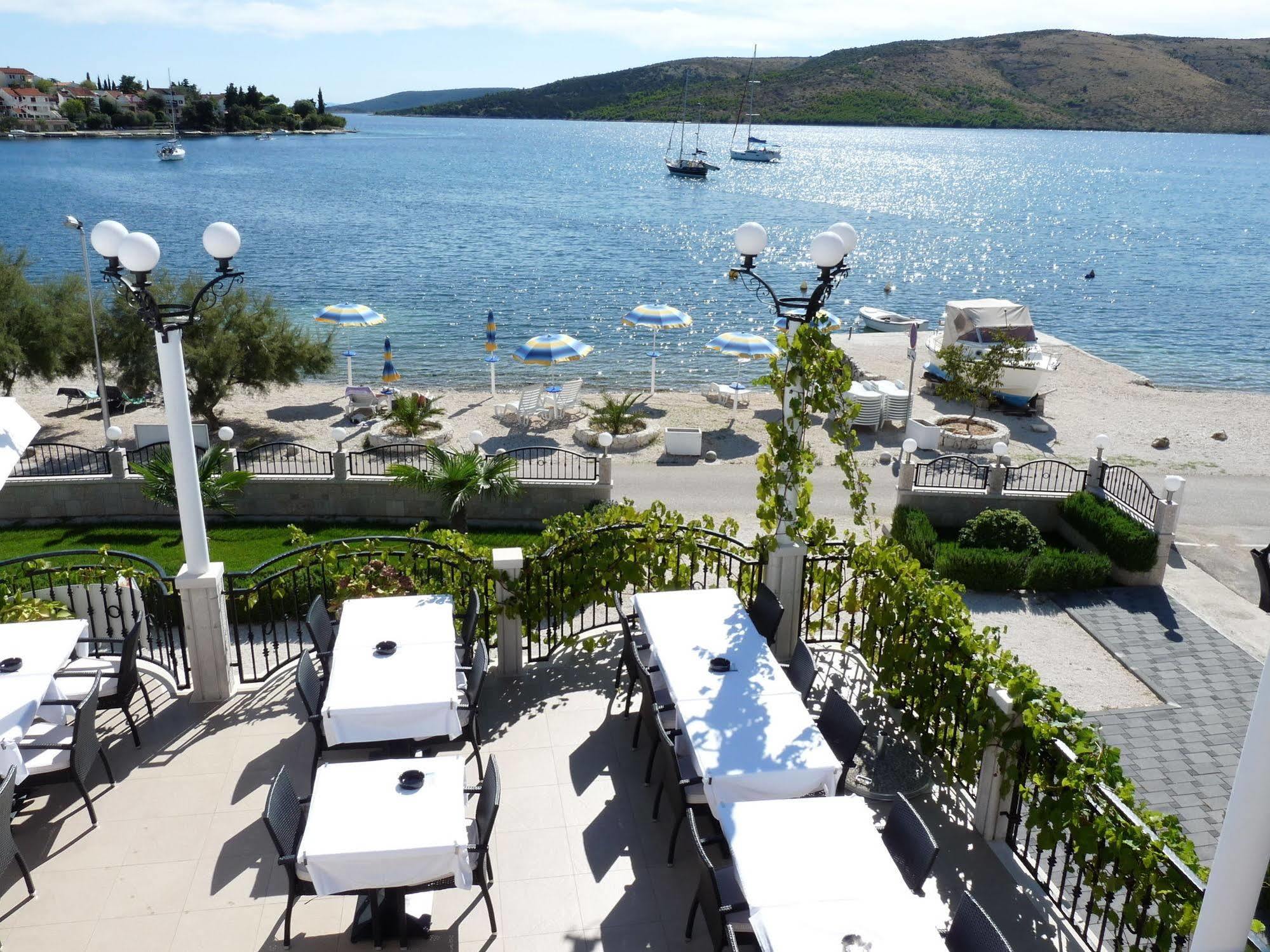Villa Mediterana Seget Vranjica Eksteriør billede
