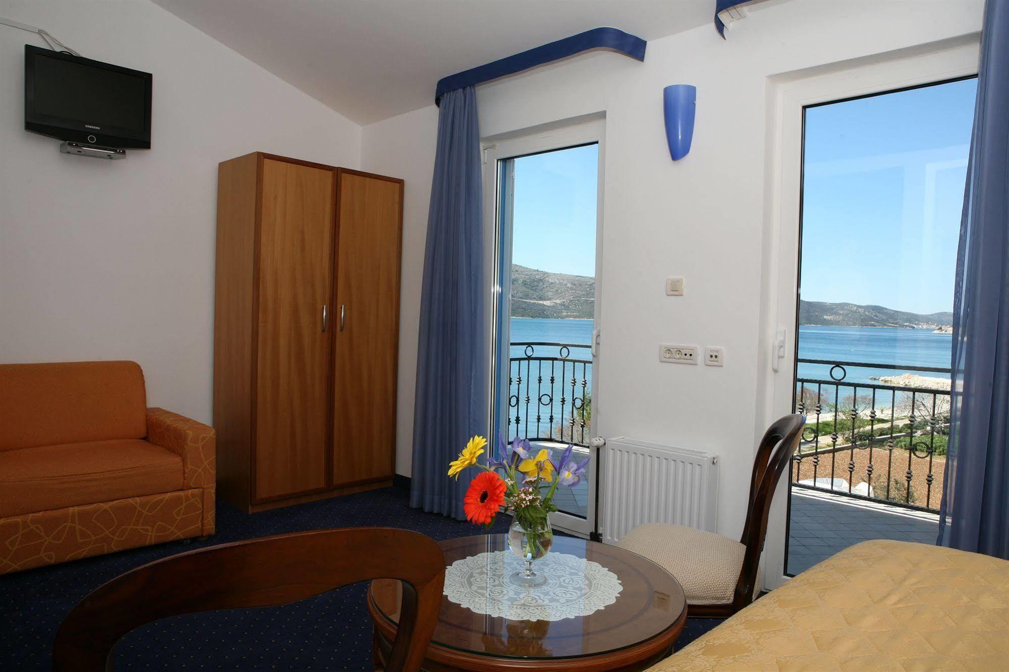 Villa Mediterana Seget Vranjica Eksteriør billede