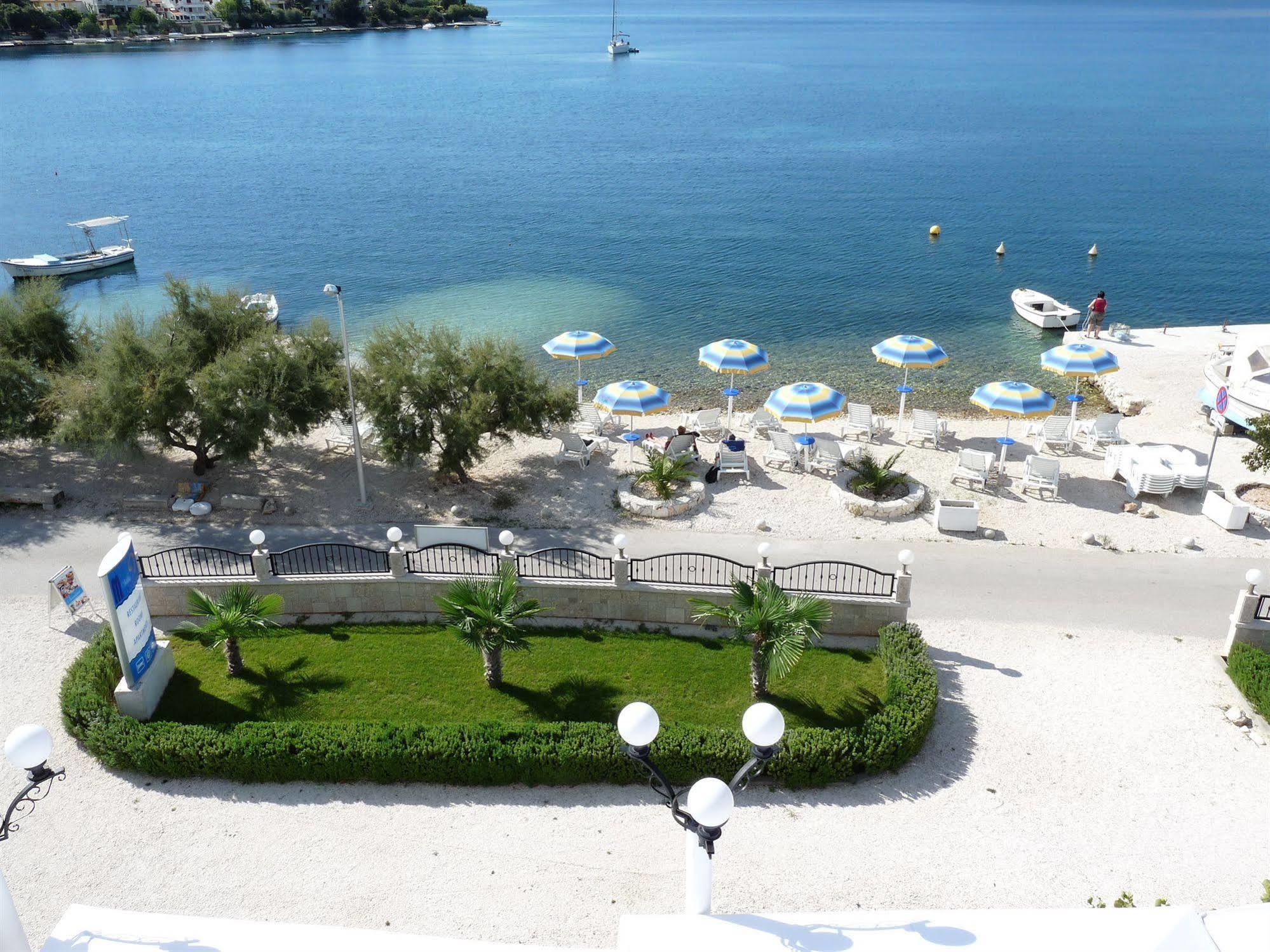 Villa Mediterana Seget Vranjica Eksteriør billede